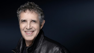 Julien Clerc chante les tranches d'"Une vie", dont la perte tragique de son fr&egrave;re