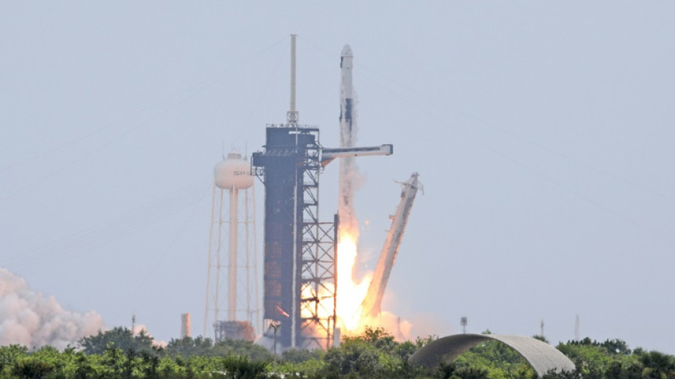 EUA solicitará novas propostas para missão lunar após atrasos da SpaceX