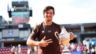 Luciano Darderi vence Jesper De Jong e é campeão do ATP 250 de Bastad