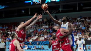 Euro de basket: pi&eacute;g&eacute;s par la G&eacute;orgie, les Bleus prennent la porte
