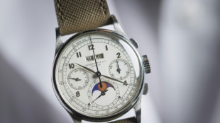 Relógio Patek Philippe é leiloado por quase R$ 100 milhões