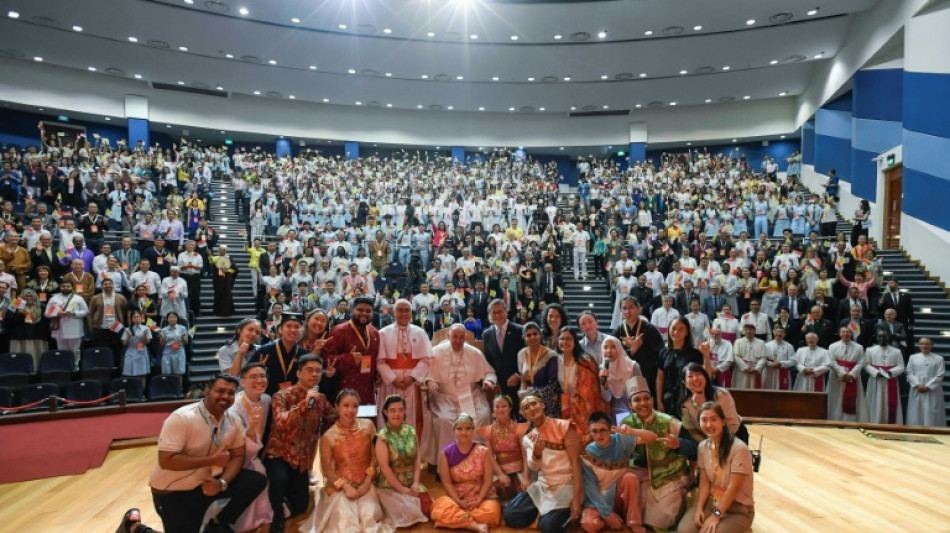 Francisco conclui viagem mais longa de seu pontificado e afasta d&uacute;vidas sobre sua sa&uacute;de