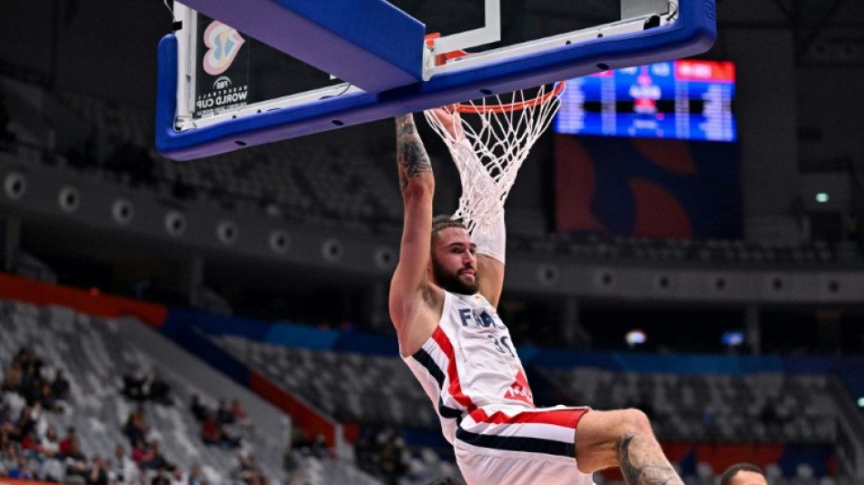 Basket/Mondial-2023: du s&eacute;rieux et des sourires pour les Bleus contre l'Iran