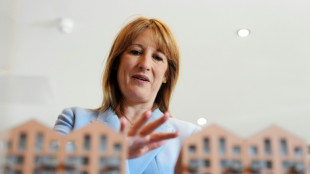 UK govt pledges to keep grip on spending ahead of budget