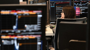 Borsa: l'Europa migliora con parole Trump, Brent sotto i 100 dollari