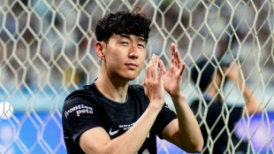 Son Heung-min chega a Los Angeles em uma das maiores contratações da MLS