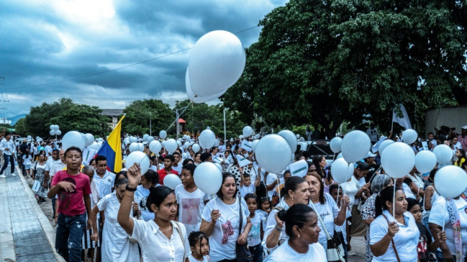 Vecinos del padre del futbolista colombiano Luis D&iacute;az marchan por su liberaci&oacute;n