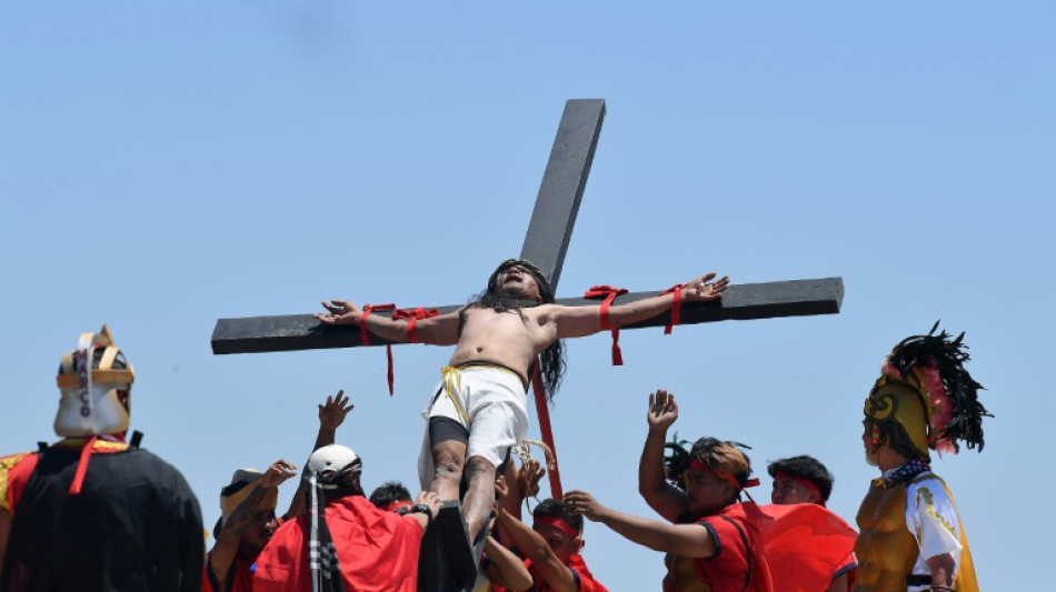 El "Jesús" habitual en una aldea filipina vive su última crucifixión