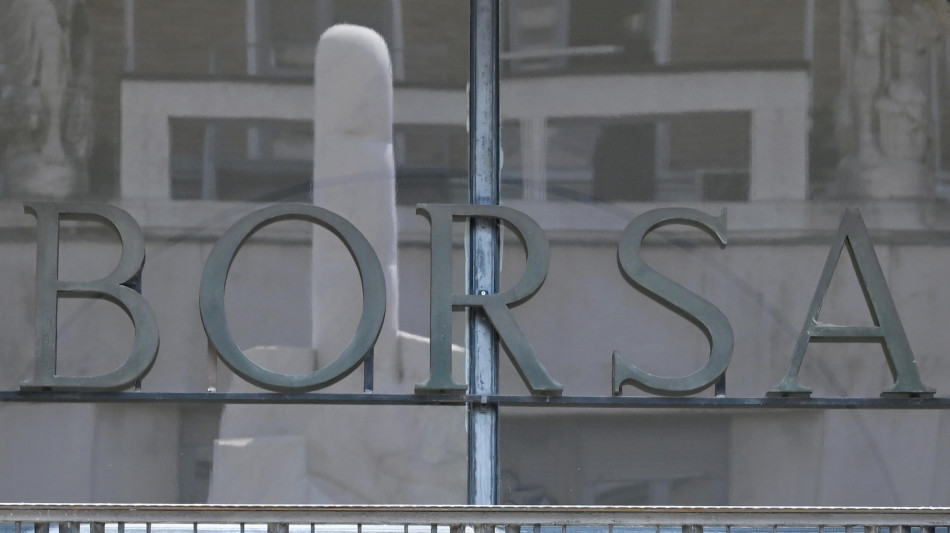 Borsa: Milano chiude in ribasso, -0,31%