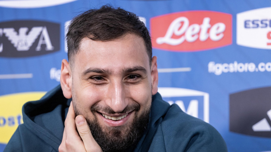 Donnarumma 'Buffon il pi&ugrave; forte di sempre, ci guida nel futuro'