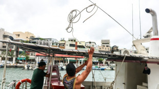 Typhoon Podul intensifies as it nears Taiwan 