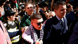 Comparution à Londres d'un rappeur du groupe nord-irlandais Kneecap, accusé de soutien au Hezbollah