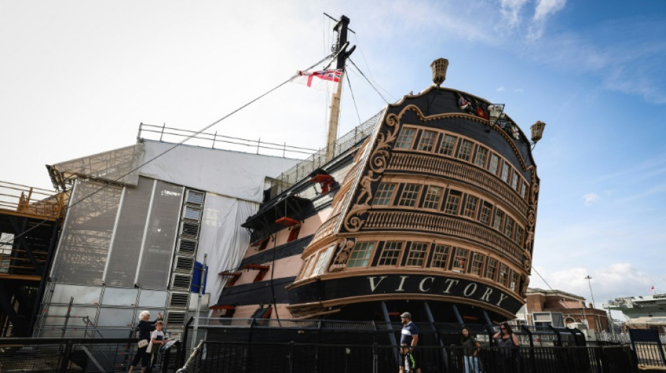 Le navire de la victoire britannique &agrave; Trafalgar attaqu&eacute; par des insectes