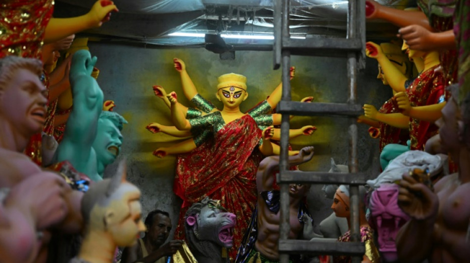 Sujeira 'sagrada' d&aacute; &agrave;s prostitutas indianas um respeito controverso e de curta dura&ccedil;&atilde;o