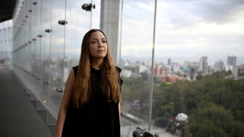 Natalia Lafourcade vuelve a M&eacute;xico y celebra la idea de una mujer presidenta