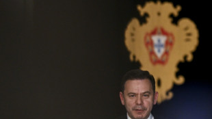 Premi&ecirc; portugu&ecirc;s apresenta novo governo em um contexto de incertezas