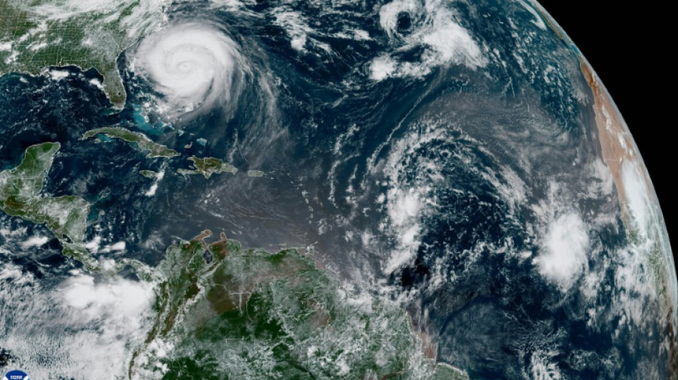 L'ouragan Erin se renforce &agrave; l'approche des c&ocirc;tes am&eacute;ricaines, qu'il doit longer