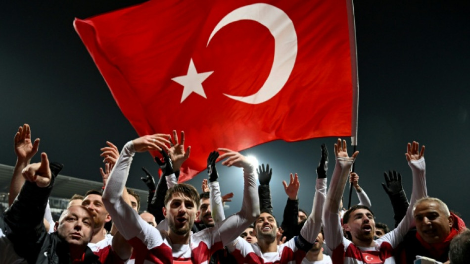 Foot: la Turquie bat le Kosovo et met fin &agrave; 24 ans de disette
