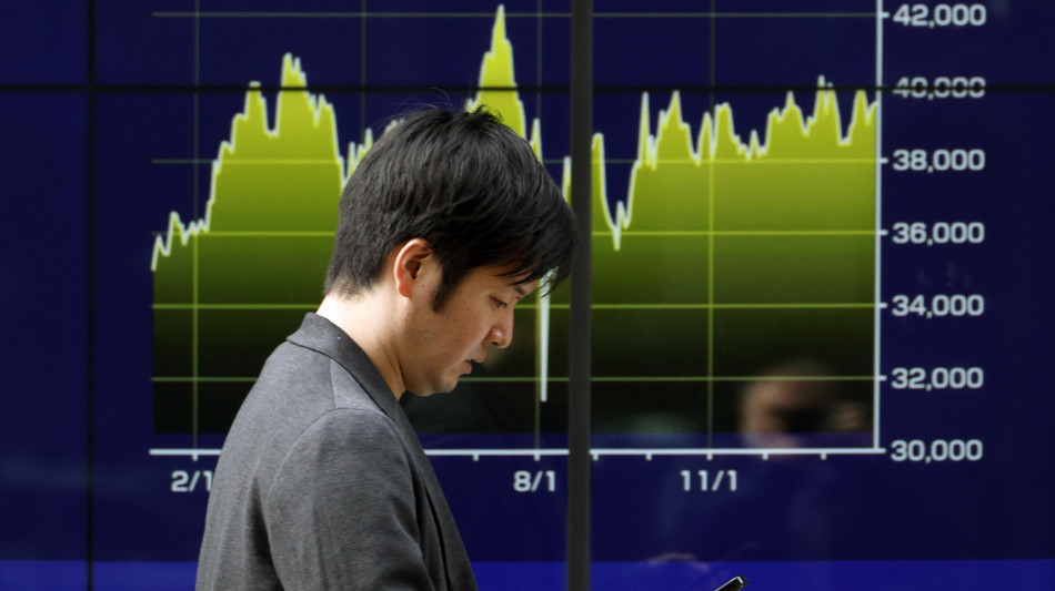 Borsa: Tokyo, apertura in rialzo (+0,70%)
