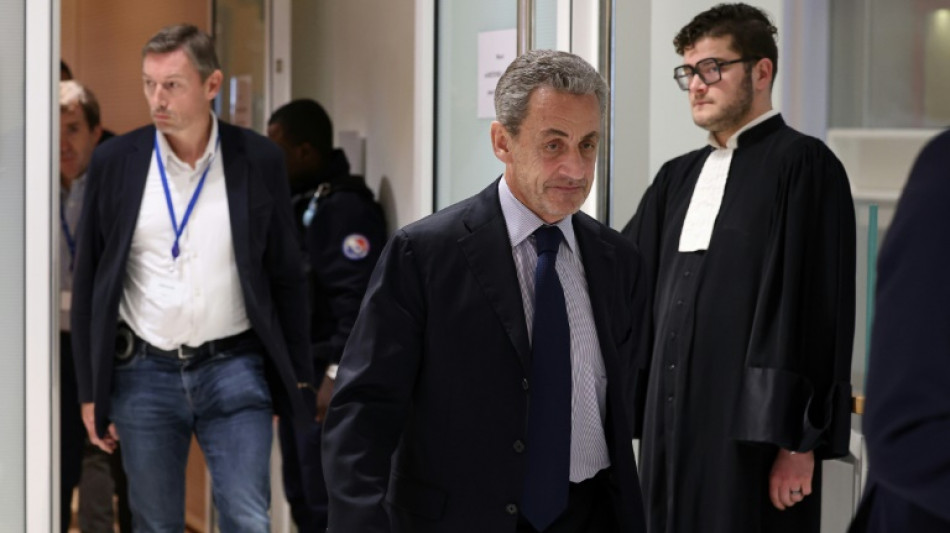 Retiran el brazalete electrónico al expresidente francés Sarkozy