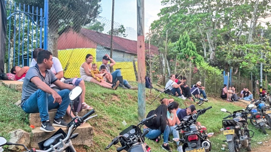 Resgatados sete dos 23 trabalhadores presos em mina na Colômbia