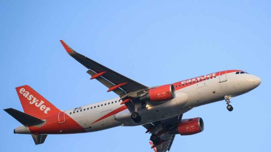 Easyjet vuelve a registrar p&eacute;rdidas en el primer semestre pero espera mejoras en el verano boreal