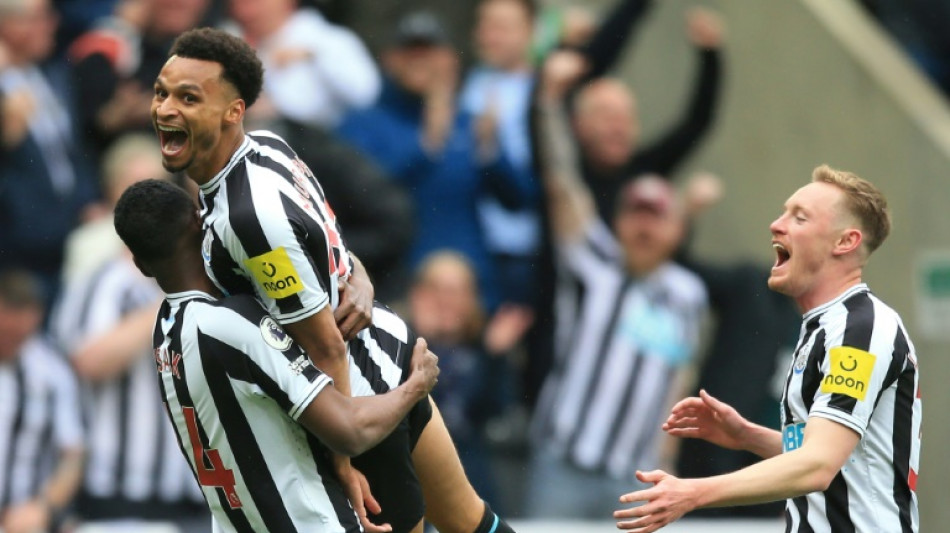 Newcastle aplica goleada hist&oacute;rica sobre o Tottenham (6-1) e &eacute; terceiro na Premier League