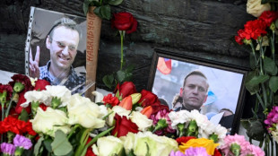Milhares comparecem ao funeral de Navalny em Moscou apesar do risco de pris&atilde;o