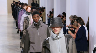 Loewe opta por el humor, Herm&egrave;s por la sobriedad en la Semana de la Moda masculina de Par&iacute;s