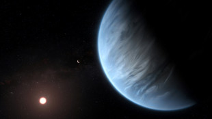 La d&eacute;couverte d'eau autour d'une exoplan&egrave;te remise en question 