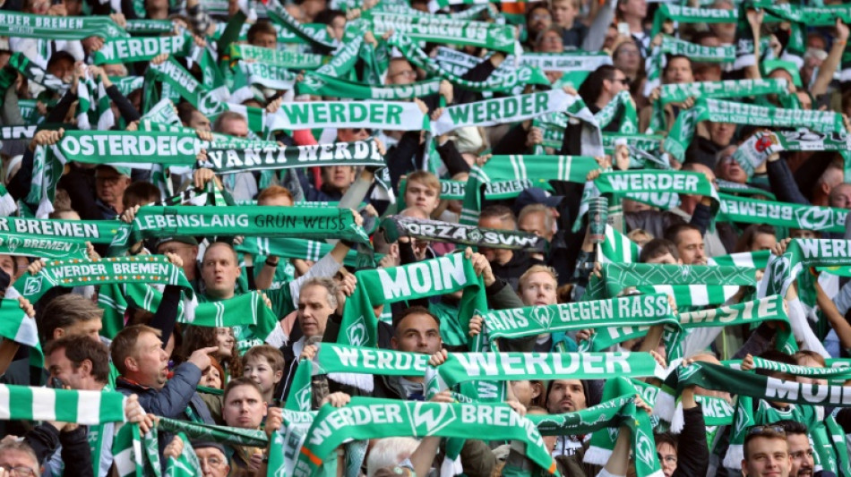 Fu&szlig;ball macht gl&uuml;cklich: Zufriedenheit und Liebe profitieren vom Mitfiebern