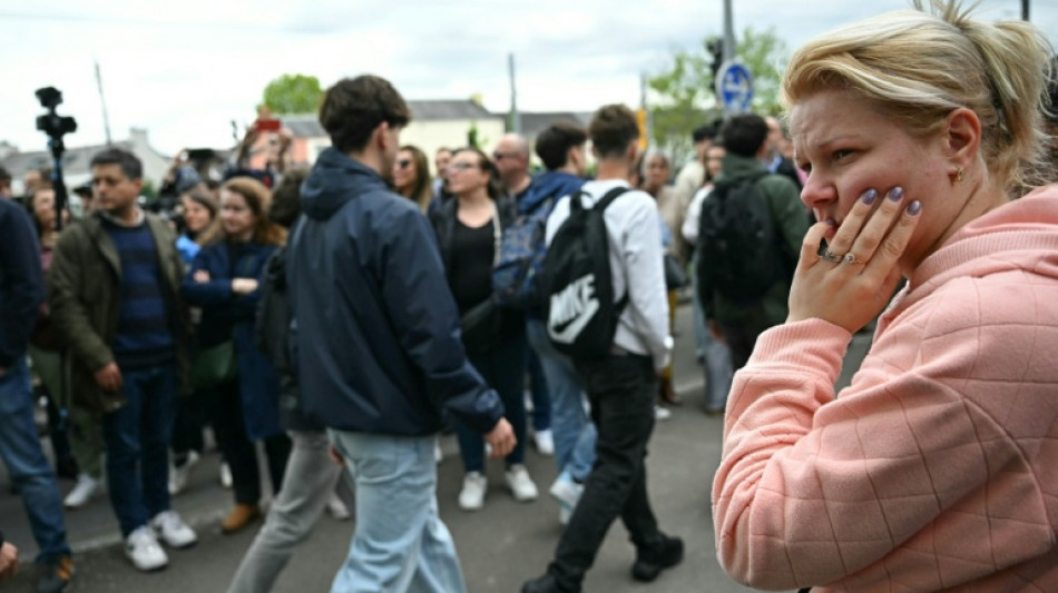 Un alumno muerto y tres heridos en un ataque con cuchillo en un liceo de Francia