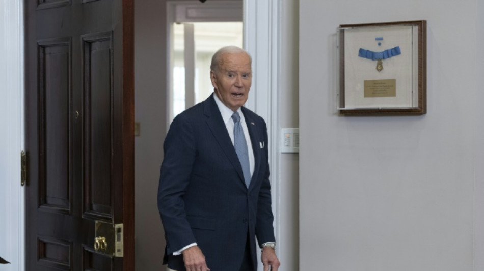 Le débat sur l'acuité mentale de Biden relancé par un enregistrement et un livre