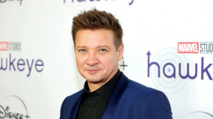 La star am&eacute;ricaine Jeremy Renner se blesse gri&egrave;vement en d&eacute;neigeant 