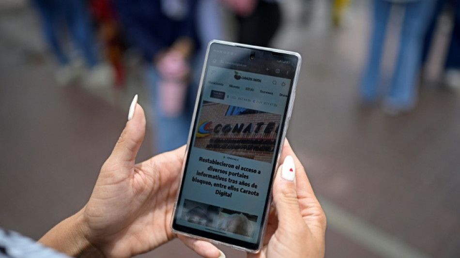 Venezuela unblocks some censored news sites