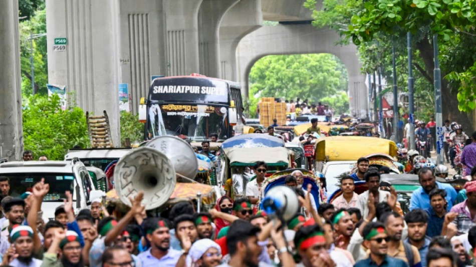 Political protests paralyse Bangladesh daily life