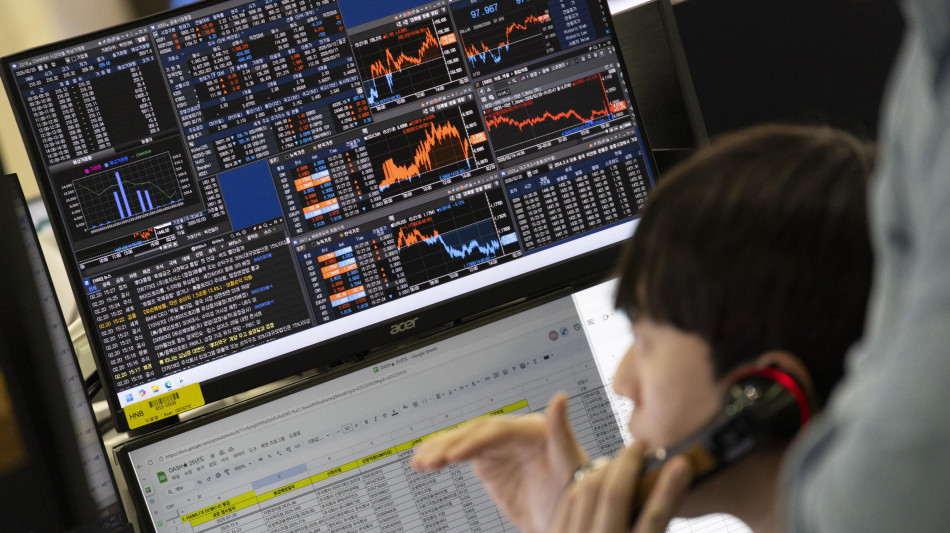 ++ Borsa: l'Asia ancora nella tempesta, chiusura in forte calo ++