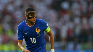 Francia queda segunda pese al regreso de Mbapp&eacute;, Inglaterra se juega la primera plaza