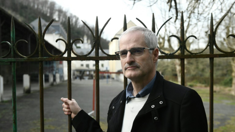 Bétharram: la sortie d'un livre devancée par une interview de la fille de Bayrou