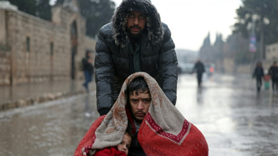 Ex&eacute;rcito s&iacute;rio afirma controlar &uacute;ltimo bairro curdo em Aleppo, mas milicianos negam