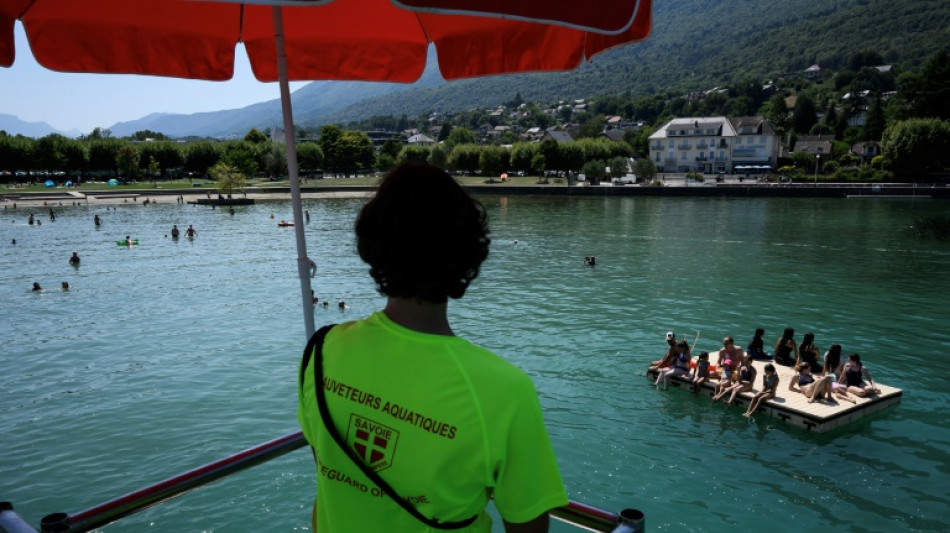Sur un lac en Savoie, les secours veillent pour &eacute;viter les noyades