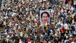 Birmanie: Aung San Suu Kyi inculp&eacute;e pour "pressions sur la commission &eacute;lectorale"