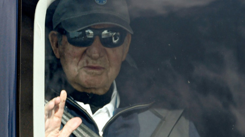 Juan Carlos Ier quitte l'Espagne apr&egrave;s une visite tr&egrave;s discr&egrave;te