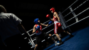 Los adolescentes de Groenlandia se aferran a la vida en un ring de boxeo