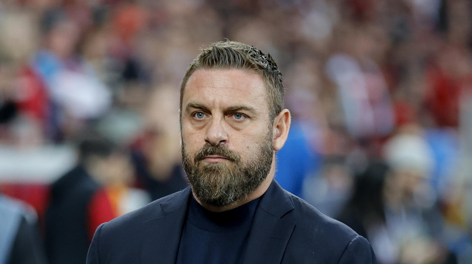 Roma: De Rossi 'giocatori affranti ma c'&egrave; fiducia sul futuro'