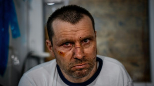 Atención médica nocturna para soldados ucranianos heridos en Bajmut