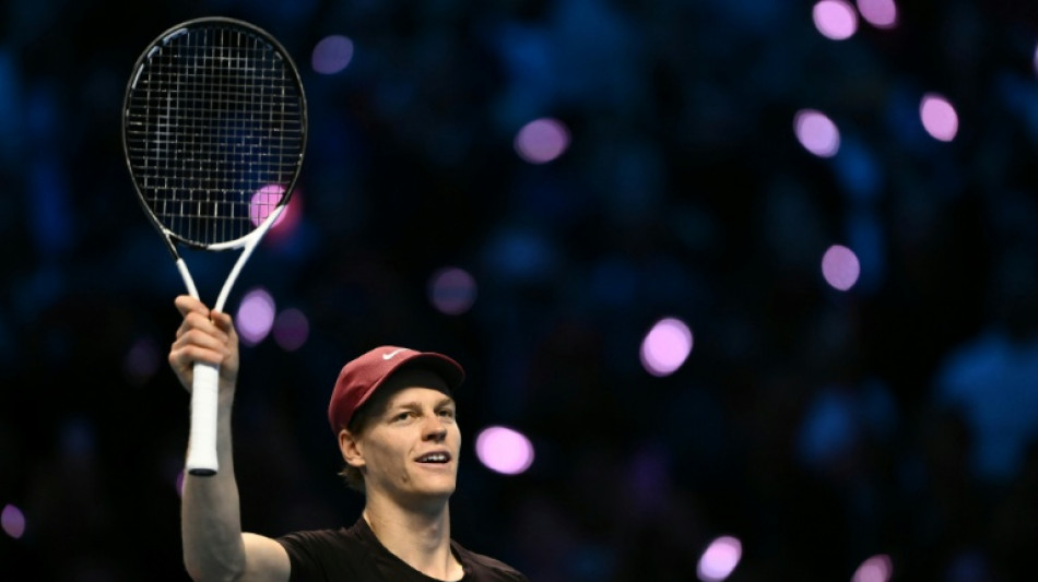 Sinner vence De Minaur e vai à final do ATP Finals