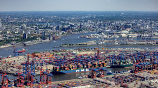 Ein Toter und mehrere Schwerverletzte bei Kollision von Bus und Bahn in Hamburg