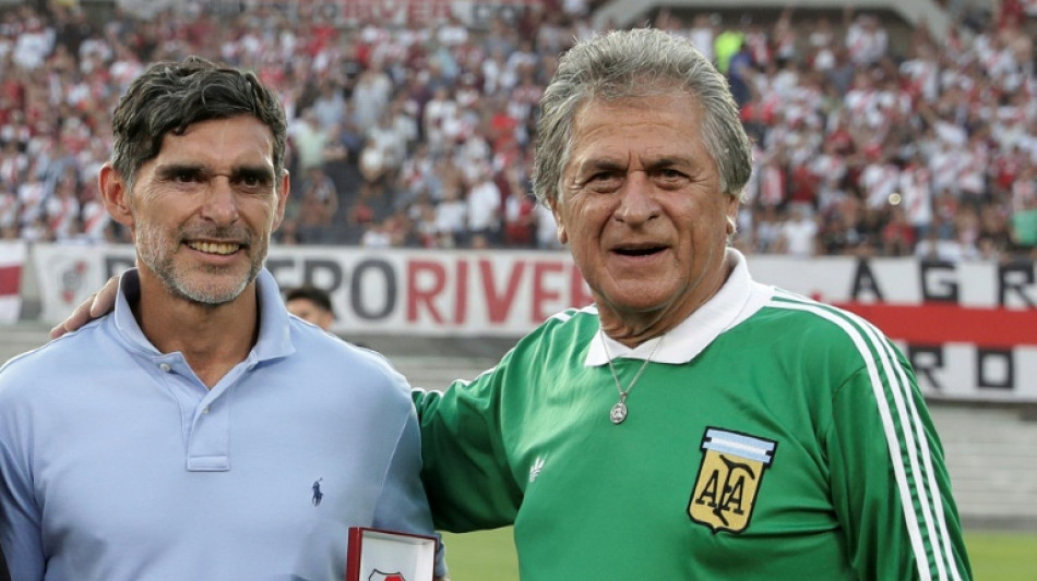 Goleiro argentino campe&atilde;o mundial em 1978 recupera medalha roubada