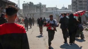 Un raid isra&eacute;lien met &agrave; l'arr&ecirc;t un des rares h&ocirc;pitaux en fonction &agrave; Gaza, tuant un enfant